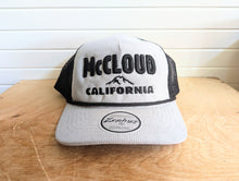 Load image into Gallery viewer, Bubbly Mountain Corduroy Cap
